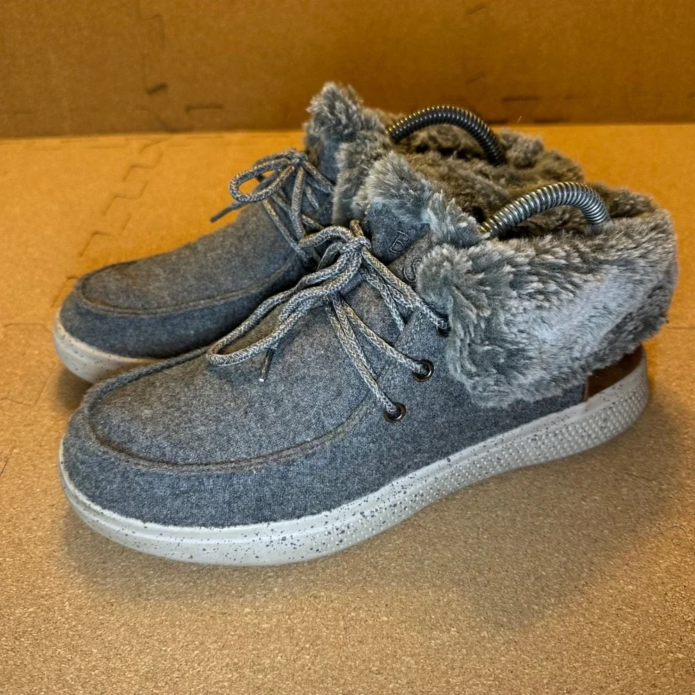 BOBS Skechers Skipper Hang Glider Women 8.5 Gray Faux Fur Loafers 113446